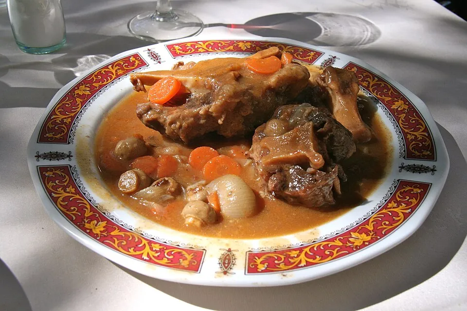 Rabo de toro estofado.