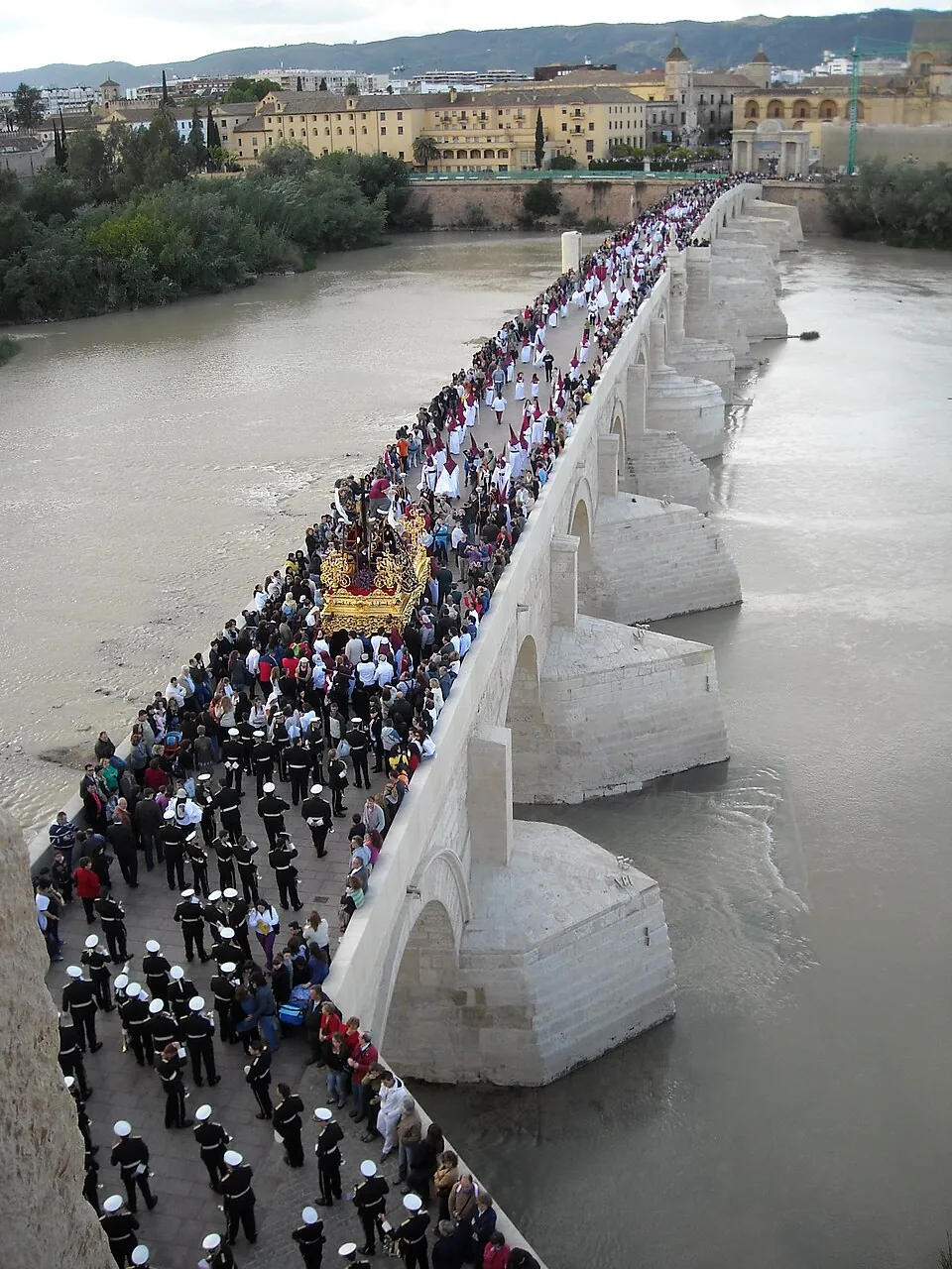 Procesión de Semana Santa en Córdoba.
